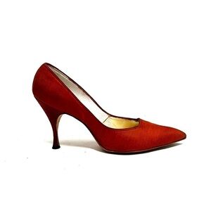 Vintage 1960s burnt orange silk over leather pointed toe pumps